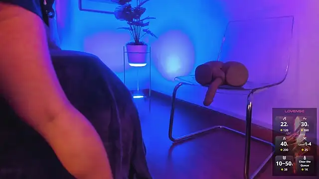 Snapshot of Violett_Novoa chatting on November 5, 2025, 12:08 pm Violett Novoa online show from November 5, 2025, 12:08 pm