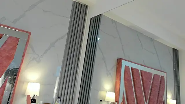 Megan Sweetas online show from October 7, 2025, 10:33 pm