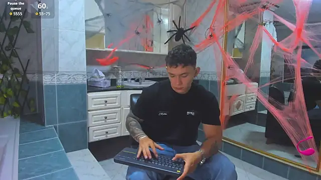 Thomas moon online show from October 10, 2025, 11:33 am