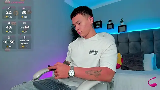 Thomas moon online show from June 3, 2026, 1:01 pm