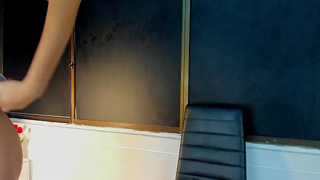 Snapshot of HellAndDante_ chatting on February 18, 2026, 3:48 am HellAndDante online show from February 18, 2026, 3:48 am