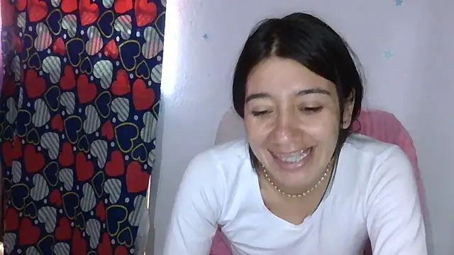 Madow Lu online show from November 23, 2025, 1:54 pm