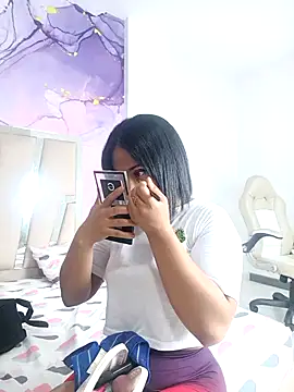 Elowen Clark online show from October 11, 2025, 7:15 pm