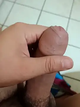 Snapshot of RyanDante chatting on October 6, 2025, 10:27 am RyanDante online show from October 6, 2025, 10:27 am