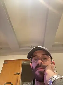 lolo7121 online show from February 28, 2026, 11:04 pm