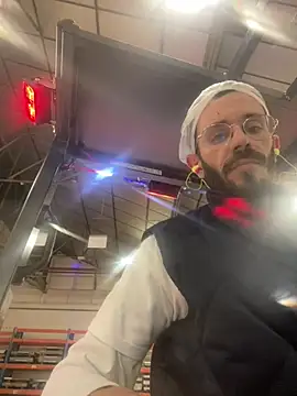 lolo7121 online show from April 28, 2026, 7:40 pm