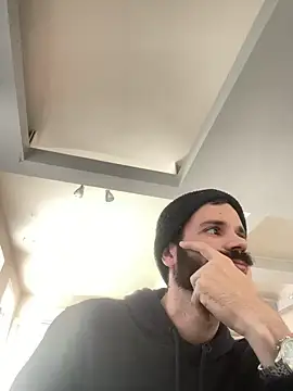 lolo7121 online show from March 19, 2026, 2:06 pm