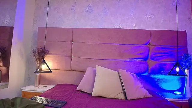 Tinylovefg online show from September 25, 2025, 3:56 am