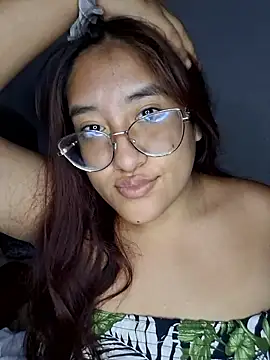 alondra2608 online show from January 14, 2026, 11:52 pm