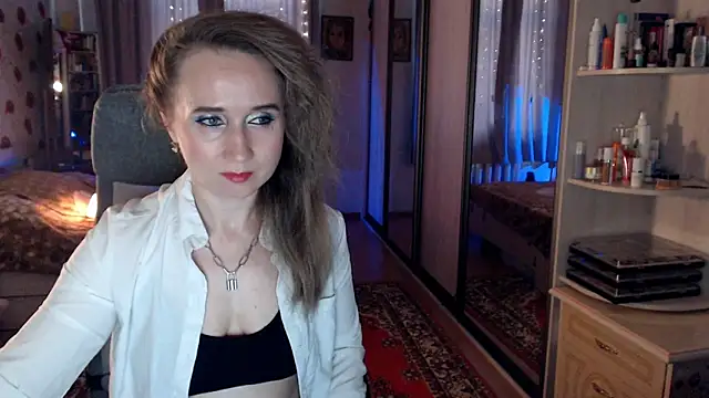 ClassyInna online show from October 8, 2025, 11:34 am