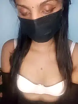 Snapshot of kissy_doll chatting on October 10, 2025, 6:53 pm kissy doll online show from October 10, 2025, 6:53 pm