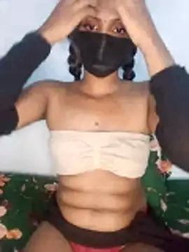 Snapshot of kissy_doll chatting on October 16, 2025, 5:43 pm kissy doll online show from October 16, 2025, 5:43 pm