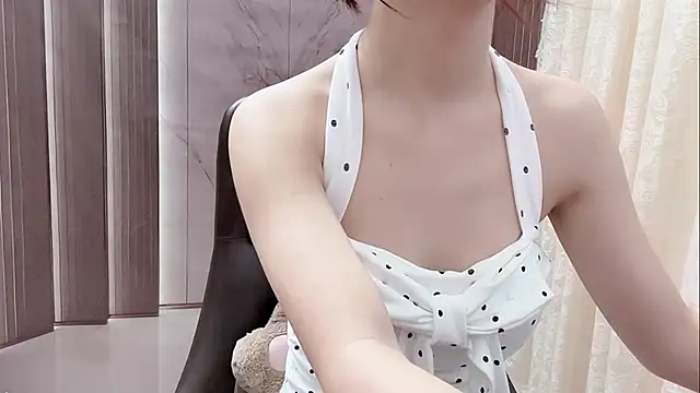 Shenlly online show from April 14, 2026, 1:21 am