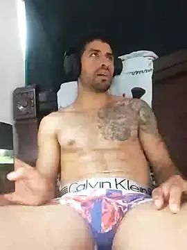 Snapshot of Alexsexygamer chatting on April 19, 2026, 8:33 pm Alexsexygamer online show from April 19, 2026, 8:33 pm
