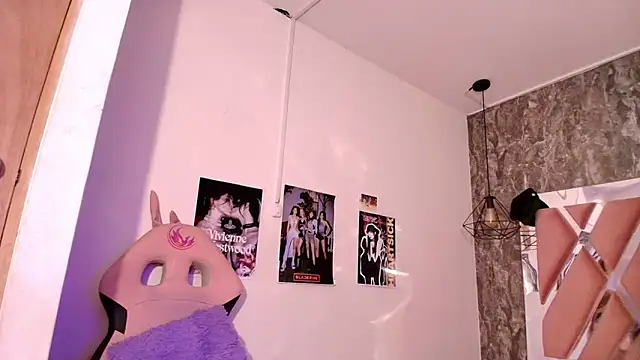 Snapshot of Terraelowen chatting on October 18, 2025, 11:23 am Terraelowen online show from October 18, 2025, 11:23 am