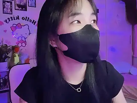 keelinnn19 online show from October 9, 2025, 6:52 pm