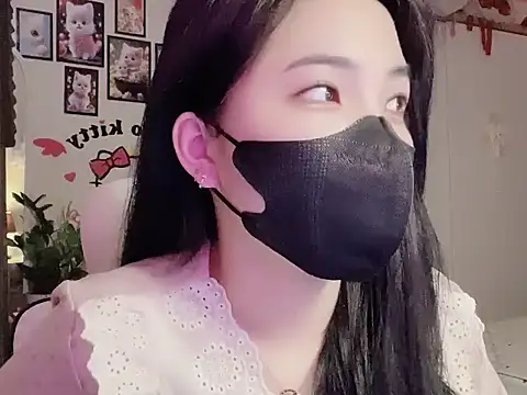 keelinnn19 online show from October 25, 2025, 8:20 pm