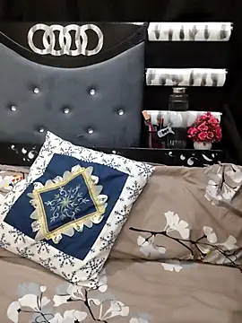 Suhana Darling online show from February 16, 2026, 8:29 pm