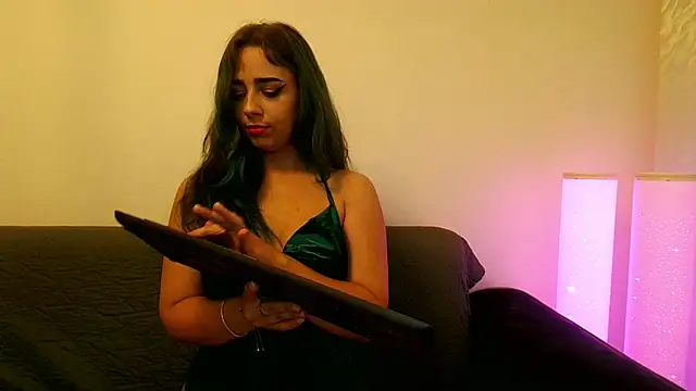 Snapshot of AlanaMilani_ chatting on May 29, 2026, 1:22 am AlanaMilani online show from May 29, 2026, 1:22 am
