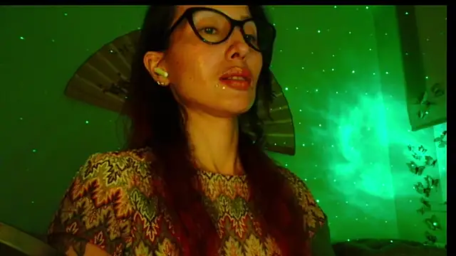 KiotoShine online show from October 12, 2025, 5:14 pm