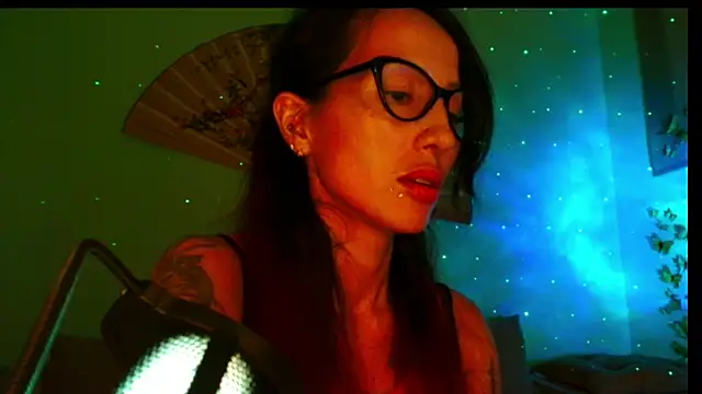 KiotoShine online show from October 7, 2025, 9:27 pm