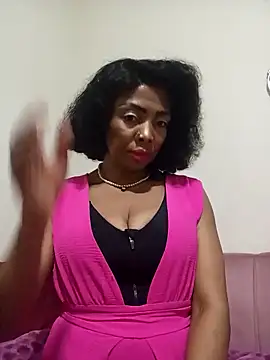 SEXYMOANSXX online show from October 18, 2025, 1:40 am