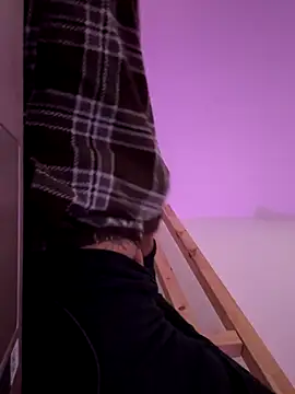 8inchess online show from September 15, 2025, 9:48 pm