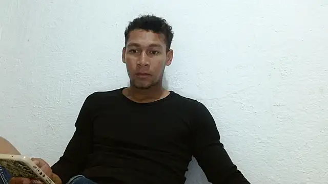 RyanLeon01 online show from July 14, 2026, 10:49 pm