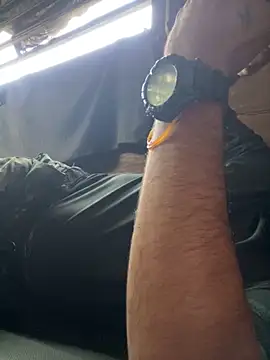 Alabestia12 online show from December 4, 2025, 11:42 am