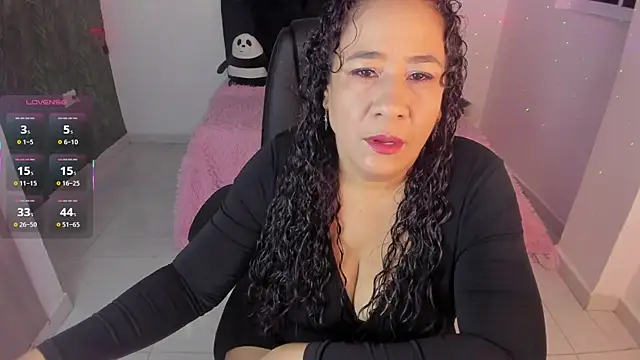 Leonor jhonsom online show from October 1, 2025, 3:33 am