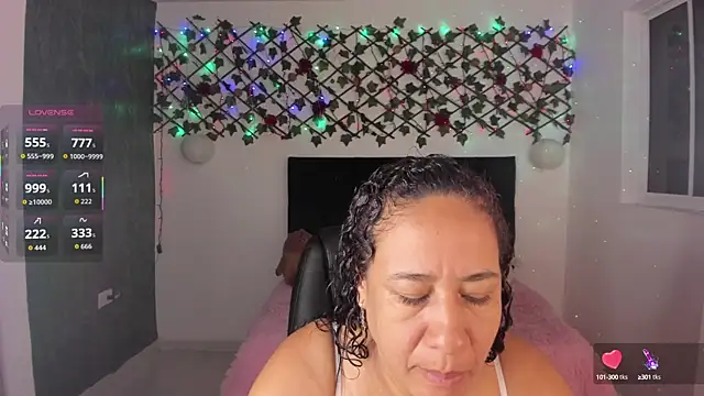 Leonor jhonsom online show from October 4, 2025, 3:19 am