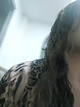 CataRicci online show from November 27, 2025, 10:37 am