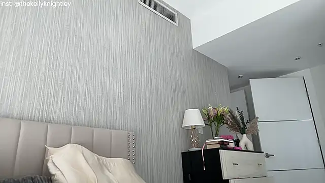 Snapshot of Ohbabykelly chatting on July 3, 2026, 9:10 pm Ohbabykelly online show from July 3, 2026, 9:10 pm