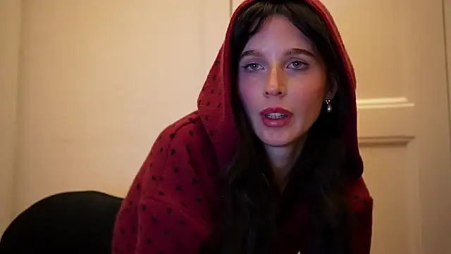 ellaa91 online show from November 18, 2025, 2:53 pm