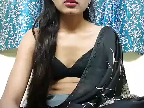 ROSE GOLDE online show from September 20, 2025, 5:12 am