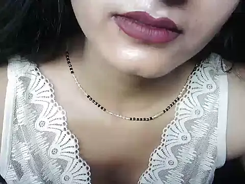 ROSE GOLDE online show from July 22, 2026, 5:26 pm