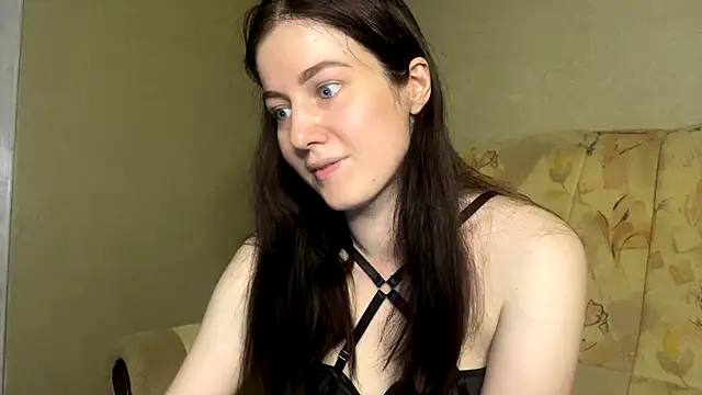 Marinpeach online show from November 1, 2025, 3:06 pm