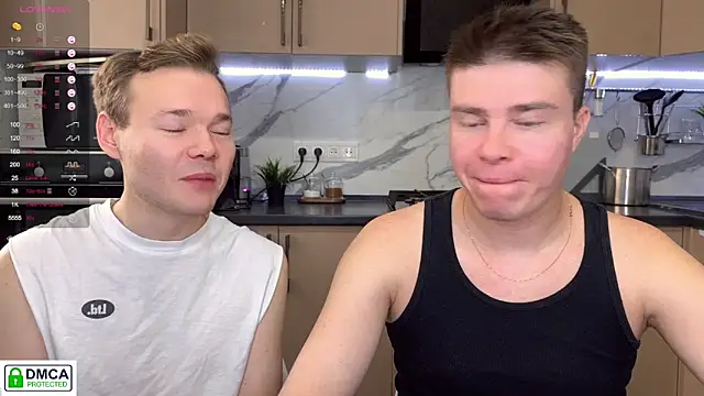 Snapshot of holy_eggs_02 chatting on October 9, 2025, 7:09 am holy eggs 02 online show from October 9, 2025, 7:09 am