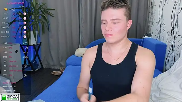 Snapshot of holy_eggs_02 chatting on November 5, 2025, 9:07 pm holy eggs 02 online show from November 5, 2025, 9:07 pm