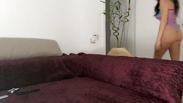 Snapshot of ssandraxo chatting on October 15, 2025, 8:17 pm ssandraxo online show from October 15, 2025, 8:17 pm