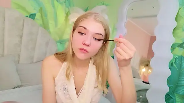 Snapshot of 4example_Chloe chatting on July 12, 2026, 5:41 am 4example Chloe online show from July 12, 2026, 5:41 am