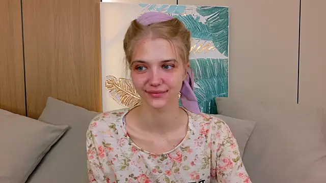 Snapshot of 4example_Chloe chatting on May 13, 2026, 5:25 am 4example Chloe online show from May 13, 2026, 5:25 am