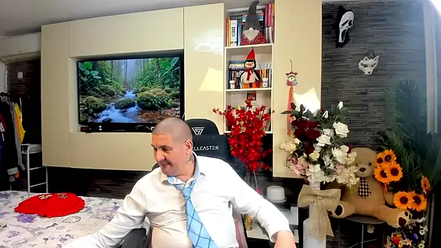 Snapshot of SpartacusDaddy48 chatting on May 2, 2026, 7:41 pm SpartacusDaddy48 online show from May 2, 2026, 7:41 pm