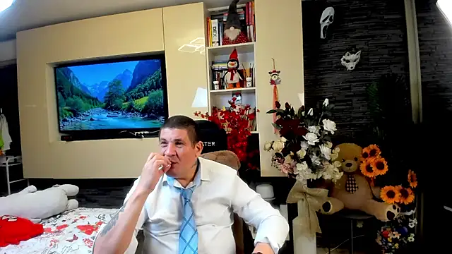 Snapshot of SpartacusDaddy48 chatting on May 24, 2026, 1:05 am SpartacusDaddy48 online show from May 24, 2026, 1:05 am