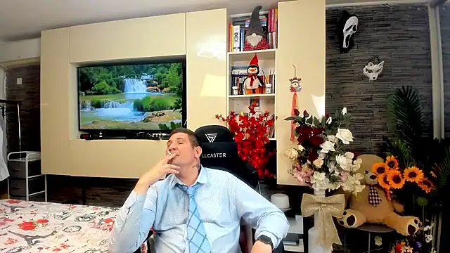 Snapshot of SpartacusDaddy48 chatting on April 25, 2026, 1:41 pm SpartacusDaddy48 online show from April 25, 2026, 1:41 pm