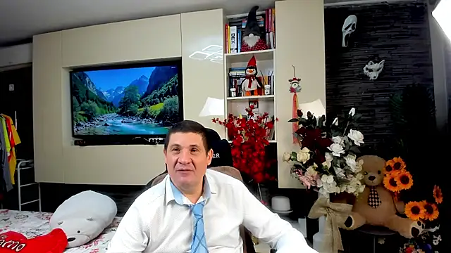 Snapshot of SpartacusDaddy48 chatting on June 2, 2026, 6:24 am SpartacusDaddy48 online show from June 2, 2026, 6:24 am