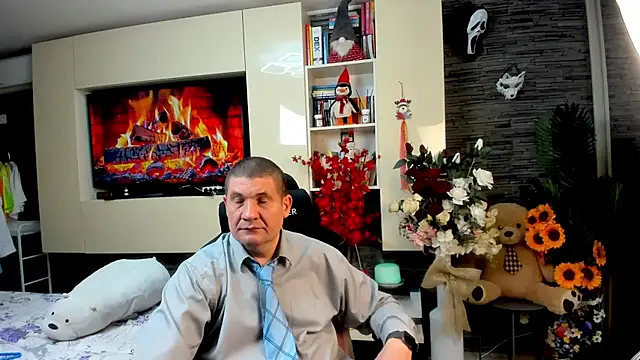 Snapshot of SpartacusDaddy48 chatting on May 11, 2026, 6:49 pm SpartacusDaddy48 online show from May 11, 2026, 6:49 pm