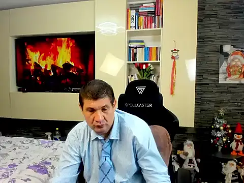 SpartacusDaddy48 online show from February 11, 2026, 4:40 pm