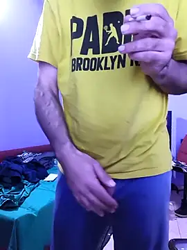 Snapshot of Sp71 chatting on November 8, 2025, 1:03 pm Sp71 online show from November 8, 2025, 1:03 pm