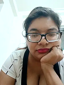 Elie couple143 online show from December 21, 2025, 8:31 pm